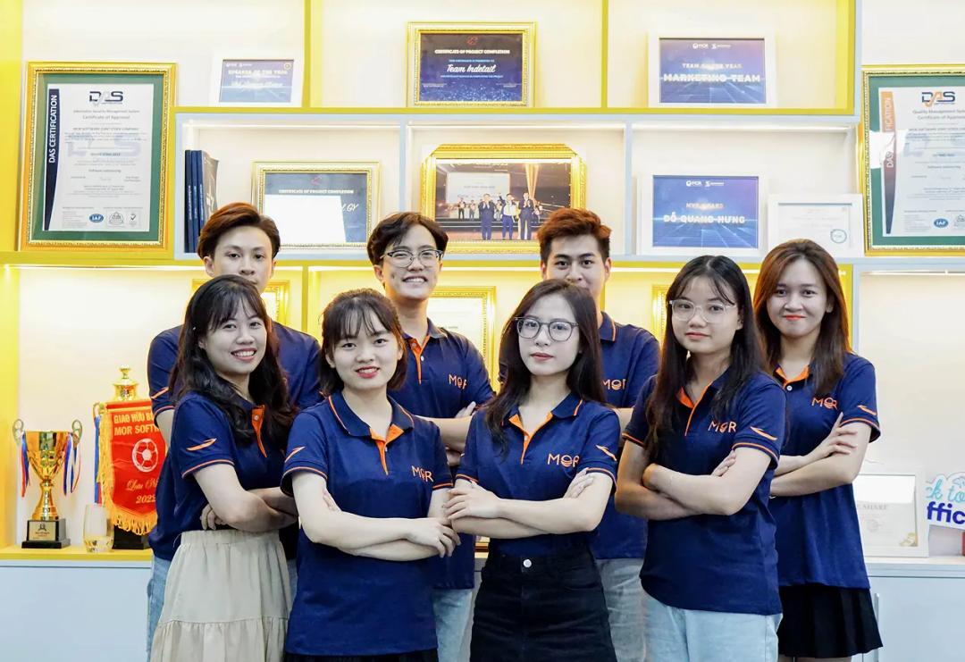 산업 경험 팀과 협업